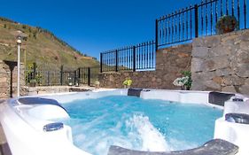 Villa Mogarén: jacuzzi and beautiful views